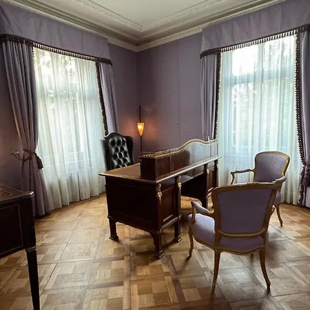 Private Luxury In Villa Zurigo