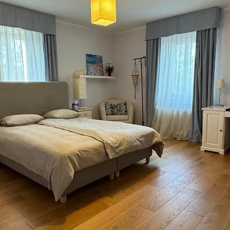 Private Luxury In Villa Zurigo