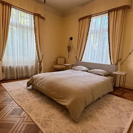 Private Luxury In Villa