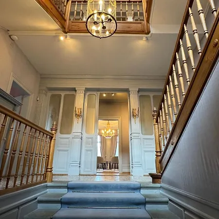 Private Luxury In Villa Zurigo